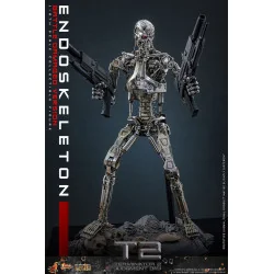 Terminator 2: Judgment Day Movie Masterpiece Die-cast Action Figure 1/6 Endoskeleton (Battle Damaged Version) 31 cm