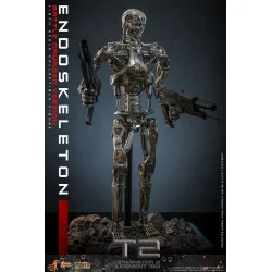 Terminator 2: Judgment Day Movie Masterpiece Die-cast Action Figure 1/6 Endoskeleton (Battle Damaged Version) 31 cm