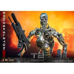 Terminator 2: Judgment Day Movie Masterpiece Die-cast Action Figure 1/6 Endoskeleton (Battle Damaged Version) 31 cm